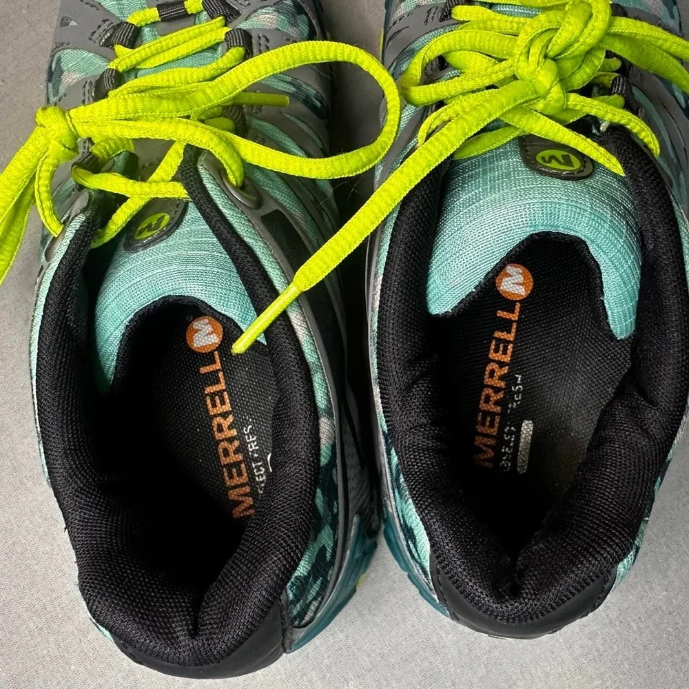 Merrell Women's Hiking Shoes US 6 Medium Gray Green Black Yellow MPN J21398